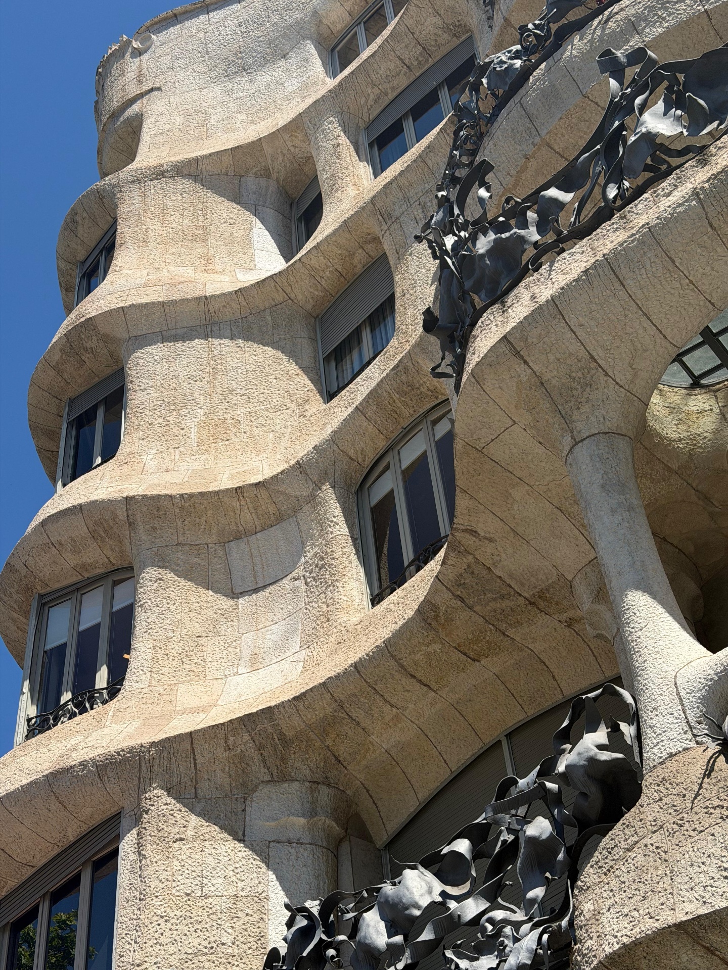 Ondas de Piedra — Barcelona, Spain